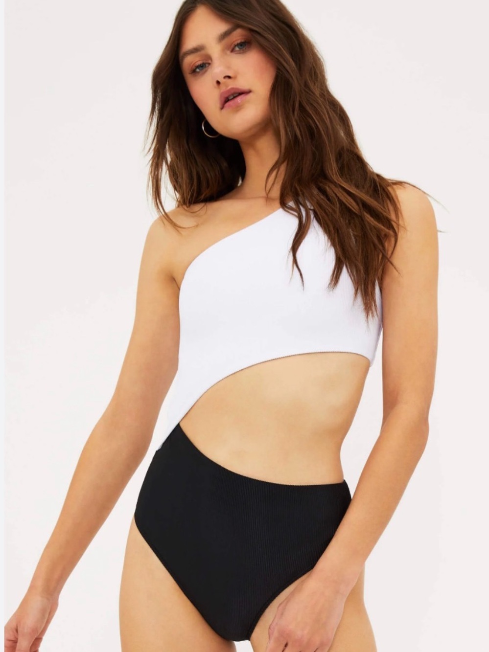 NWOT Beach Riot Céline Asymmetric Swimsuit in White and Black Size Medium